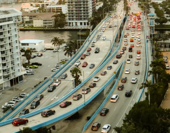 proibido adesivar o carro